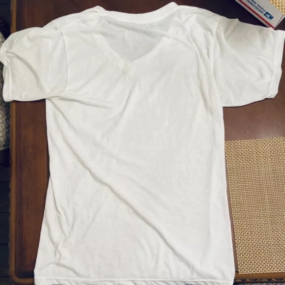 🧨White V-Neck Summer Spring Thin Beach Mens T-Shirt (SEND ANY OFFER‼️) 🧨 - Picture 2 of 3